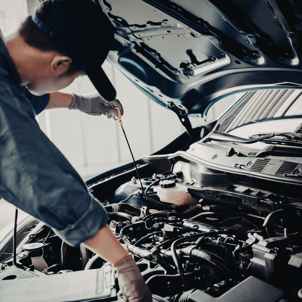 Taller mecánico y revisión de vehículo